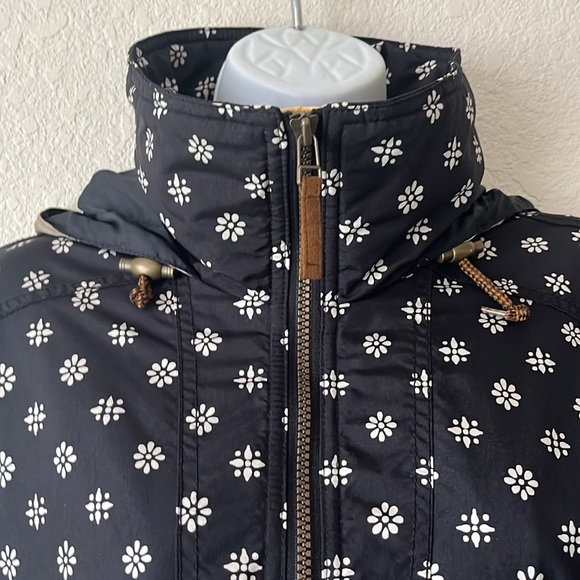 Obermeyer Ladies ski jacket - Picture 5 of 13